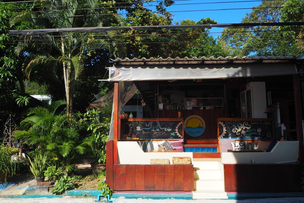 Sundaze Samet Hostel & Hangout Koh Samet Exterior photo