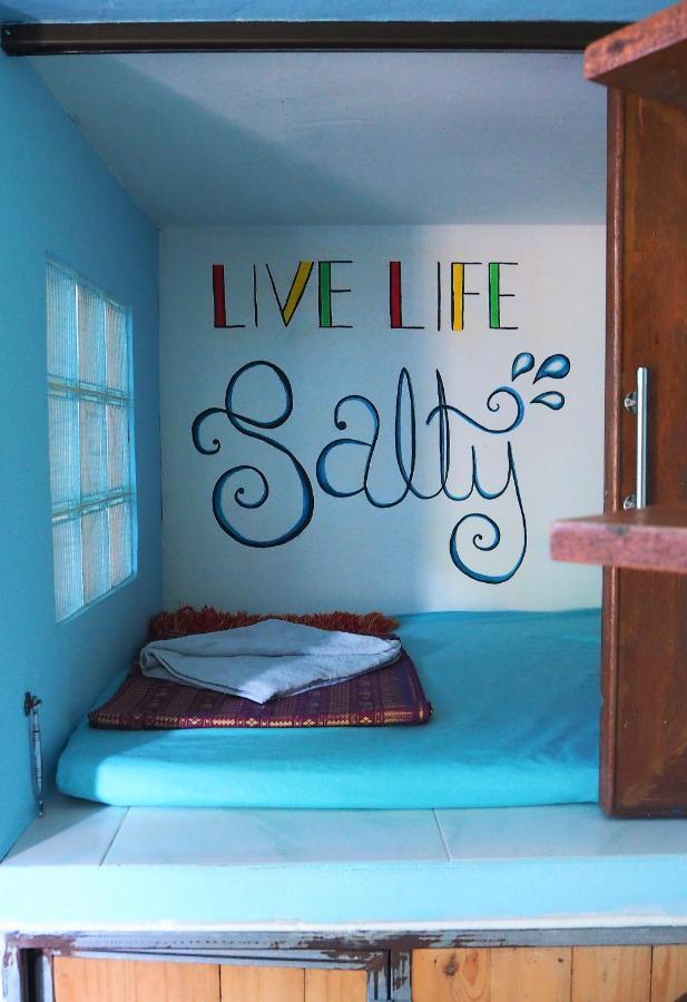 Sundaze Samet Hostel & Hangout Koh Samet Exterior photo