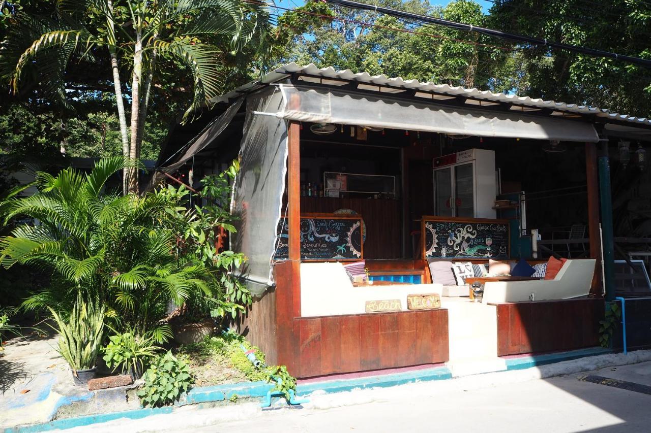 Sundaze Samet Hostel & Hangout Koh Samet Exterior photo